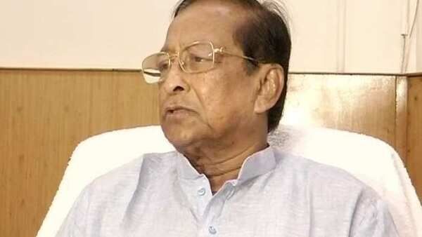 ସବୁ ମନ୍ତ୍ରୀ ଦେଲେ ଇସ୍ତଫା, ହେଇପାରେ ମନ୍ତ୍ରିଣ୍ଡଳର ଅଦଳବଦଳ