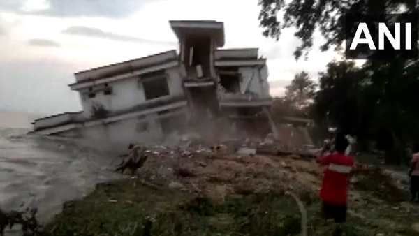 ଆସାମ ବନ୍ୟା: ଭୁଶୁଡିଲା ଭାଙ୍ଗନାମାରି ପୋଲିସ ଷ୍ଟେସନ