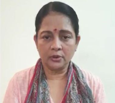 ଘର ସାମ୍ନାରେ ଭିଡ଼ ଯୋଗୁ ବାହାରକୁ ବାହାରି ପାରୁନାହୁଁ: ଅପରାଜିତା ମହାନ୍ତି