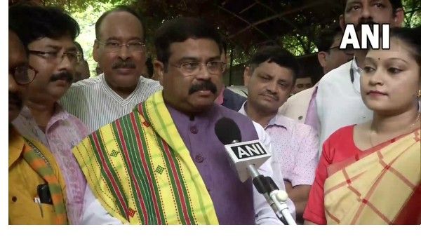 ଜଣେ ଓଡି଼ଆ ଭାବରେ ମୁଁ ଦ୍ରୌପଦୀ ମୁର୍ମୁଙ୍କ ପାଇଁ ଗର୍ବିତ : କେନ୍ଦ୍ରମନ୍ତ୍ରୀ ଧର୍ମେନ୍ଦ୍ର ପ୍ରଧାନ
