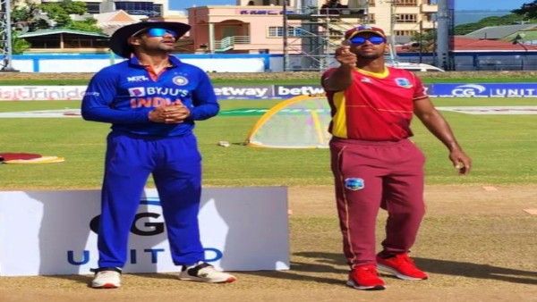 ୨ୟ ଦିନିକିଆ: ଟସ୍ ଜିତି ୱେଷ୍ଟଇଣ୍ଡିଜର ବ୍ୟାଟିଂ ନିଷ୍ପତ୍ତି, ପ୍ରଥମେ ବୋଲିଂ କରିବ ଟିମ୍ ଇଣ୍ଡିଆ