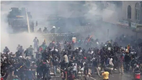 ଶ୍ରୀଲଙ୍କା ହିଂସା: ରାଷ୍ଟ୍ରପତି ଭବନରୁ ଆନ୍ଦୋଳନକାରୀଙ୍କ ହାତରେ ଲାଗିଲା ବିପୁଳ ଟଙ୍କା