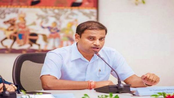 ବିଜେବି କଲେଜ ଛାତ୍ରୀଙ୍କ ଆତ୍ମହତ୍ୟା ଘଟଣା: ପ୍ରତିକ୍ରିୟା ରଖିଲେ ଗୃହରାଷ୍ଟ୍ର ମନ୍ତ୍ରୀ