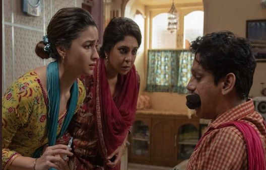 ବିବାଦରେ 'ଡାର୍ଲିଙ୍ଗସ୍' , ଫ୍ୟାନ୍ସ କଲେ ଆଲିଆଙ୍କୁ ବୟକଟ୍ !