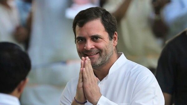 ଜାତୀୟ ପତାକାରେ ଚୀନ ପଲିଷ୍ଟର ବ୍ୟବହାର ଘଟଣା: ପିଏମ ମୋଦିଙ୍କୁ ରାହୁଲଙ୍କ ଟାର୍ଗେଟ