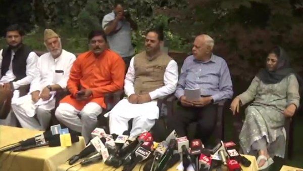 ଅଣ କାଶ୍ମୀରୀ ମତାଧିକାର ବିବାଦ : ଅବଦୁଲ୍ଲା କହିଛନ୍ତି - ଆସନ୍ତାକାଲି ଆମେ ବିଧାନସଭାରୁ ବାହାରି ପାରୁ