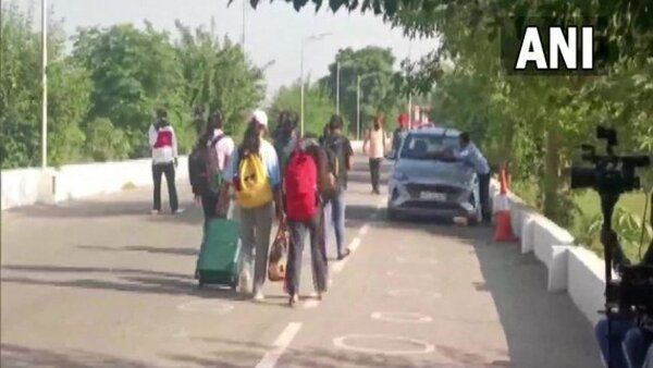 ଚଣ୍ଡିଗଡ ବିଶ୍ବବିଦ୍ୟାଳୟ ଏମଏମଏସ ଲିକ ଘଟଣା: 6 ଦିନ କ୍ଲାସ ବନ୍ଦ, 2 ୱାର୍ଡେନ ନିଲମ୍ବିତ