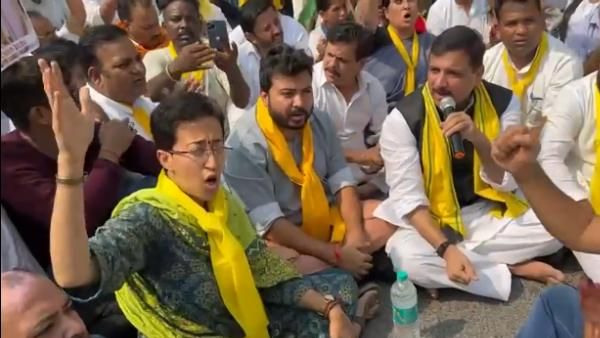 ମନୀଷଙ୍କୁ ସିବିଆଇର ପଚରାଉଚରାକୁ ବିରୋଧ କରି ରାଜରାସ୍ତାକୁ ଓହ୍ଲାଇଲା AAP