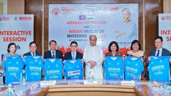 ଏସିଆନ ରାଷ୍ଟ୍ରଦୂତମାନଙ୍କୁ ମେକ୍ ଇନ୍ ଓଡ଼ିଶା କନକ୍ଲେଭକୁ ଆମନ୍ତ୍ରଣ କଲେ ମୁଖ୍ୟମନ୍ତ୍ରୀ
