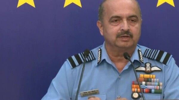 ମେଡ ଇନ୍ ଇଣ୍ଡିଆ ହେତୁ ରୁଷ-ୟୁକ୍ରେନ ଉପରେ ନିର୍ଭରଶୀଳତା କମ୍ : IAF ମୁଖ୍ୟ