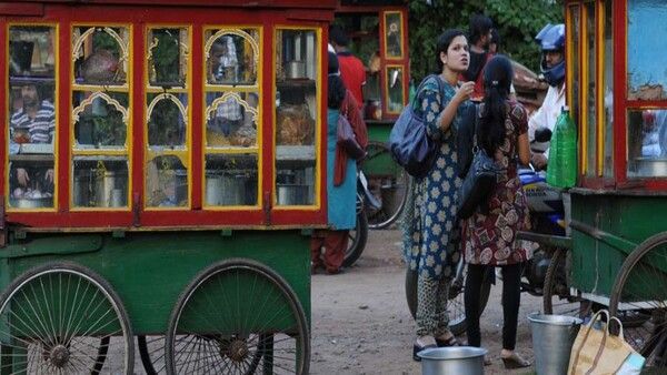 ରାସ୍ତା କଡରେ ଖାଦ୍ୟ ବିକ୍ରି ନେଇ ବିଜ୍ଞପ୍ତି ଜାରି କଲା ବିଏମସି