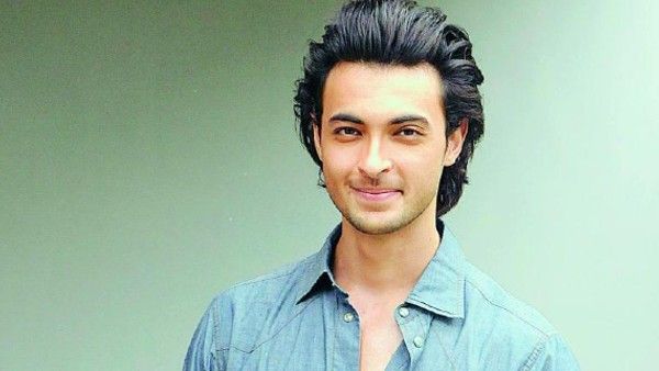 ରିଲିଜ୍ ହେଲା #AS04 ଟିଜର, ଫ୍ୟାନ୍ସ କହିଲେ ସୁପର୍‌-‌ଟାଲେଣ୍ଟେଡ୍‌, ଦେଖନ୍ତୁ ଆୟୁଷଙ୍କ ଧମଦାର ଆକ୍ସନ