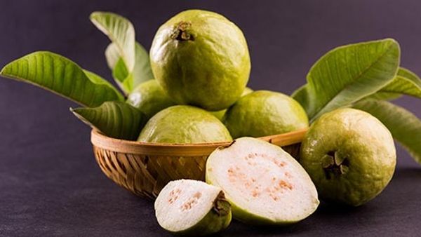 ଉପକରୀ ଫଳ ପିଜୁଳି: କର୍କଟ, ଅର୍ଶ ପରି ରୋଗରୁ ଦିଏ ମୁକ୍ତି