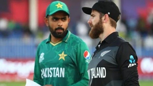 ଆଇସିସି ଟି -20 ବିଶ୍ୱକପ୍‌: ଟସ୍ ଜିତି ପ୍ରଥମେ ବ୍ୟାଟିଂ କରିବ ନ୍ୟୁଜିଲାଣ୍ଡ