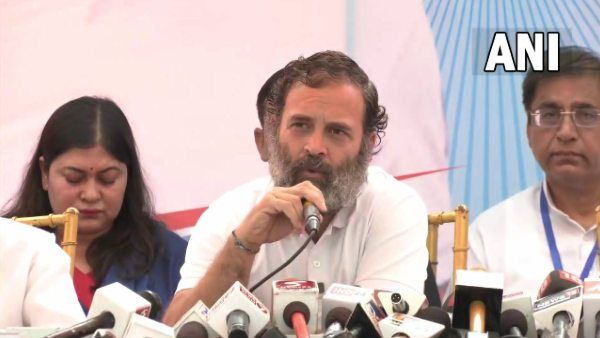 ଗେହଲଟ୍-ପାଇଲଟ୍ ଙ୍କ ମଧ୍ୟରେ ମତଭେଦ ଉପରେ ନୀରବତା ଭାଙ୍ଗିଲେ ରାହୁଲ ଗାନ୍ଧୀ