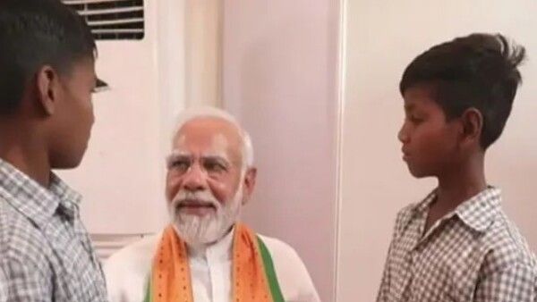 ନିର୍ବାଚନୀ ରାଲିରେ ଦୁଇ ଅନାଥ ଭାଇଙ୍କ କାହାଣୀ କହିଲେ ପ୍ରଧାନମନ୍ତ୍ରୀ ମୋଦି