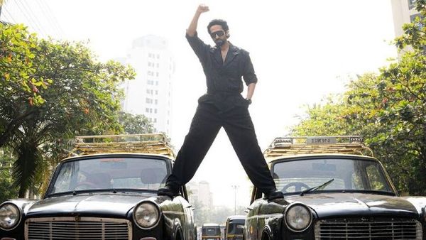 ଅଜୟଙ୍କୁ ସଲାମ୍ କଲେ ଆୟୁଷ୍ମାନ, ସେୟାର କଲେ ଏପରି ଫଟୋ, ଯାହା ଏବେ କରୁଛି ଟ୍ରେଣ୍ତ୍