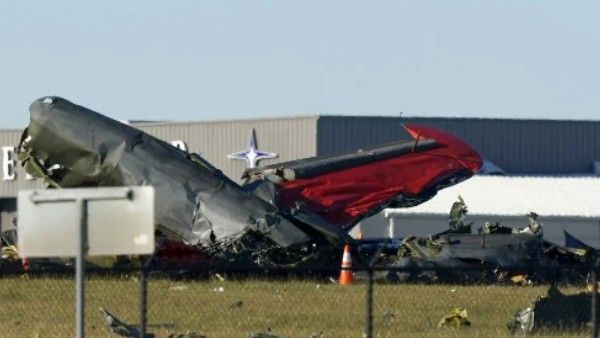 ଆମେରିକାରେ ଏୟାର ସୋ ସମୟରେ ୨ଟି ଯୁଦ୍ଧ ବିମାନ ମୁହାଁମୁହିଁ : ୬ ଜଣଙ୍କ ମୃତ୍ୟୁ ହୋଇଥିବା ଆଶଙ୍କା