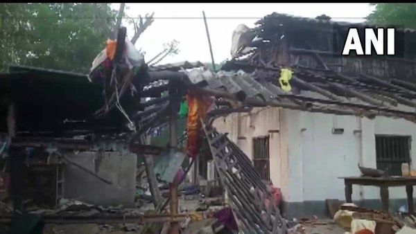 ପଶ୍ଚିମବଙ୍ଗରେ ଟିଏମସି କାର୍ଯ୍ୟକର୍ତ୍ତାଙ୍କ ଘରେ ବିସ୍ଫୋରଣ ହୋଇ ଦୁଇ ମୃତ