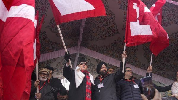 'ନିର୍ବାଚନରେ ହସ୍ତକ୍ଷେପ କରନ୍ତୁ ନାହିଁ, ନଚେତ୍ ...', ସରକାର ଏବଂ ସେନାକୁ ଫାରୁକଙ୍କ ଚେତାବନୀ