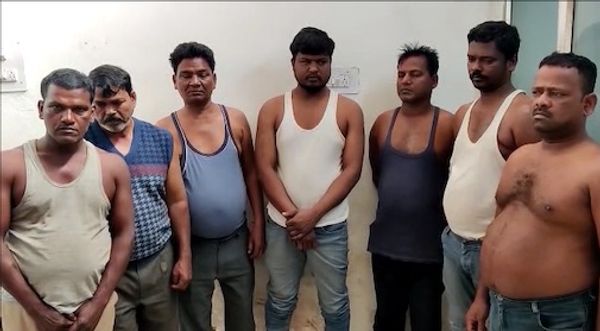 ମୋ ବସ୍ ରୁ ଏମାନେ କରୁଥିଲେ ଲୁଟ୍, ବାନ୍ଧିଲା ପୋଲିସ୍ 