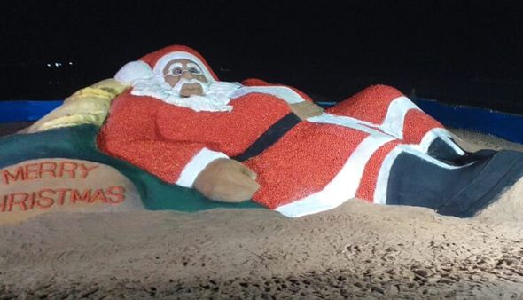 ଟମାଟୋରେ ପୃଥିବୀର ସବୁଠାରୁ ବଡ଼ ସାନ୍ତାକ୍ଲଜ୍ ନିର୍ମାଣ କଲେ ସୁଦର୍ଶନ ପଟ୍ଟନାୟକ