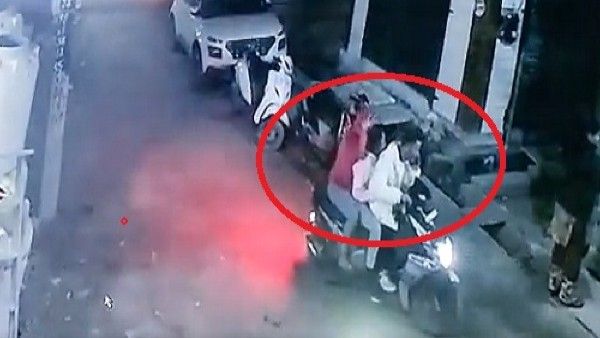 କଞ୍ଜାୱାଲା ମାମଲାରେ ସାମ୍ନାକୁ ଆସିଲା ଆଉ ଏକ ସିସିଟିଭି ଫୁଟେଜ, ଜଣେ ବାଳକ ସହିତ ସ୍କୁଟିରେ ଥିଲେ ଅଞ୍ଜଳି ଏବଂ ନିଧି