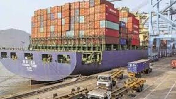 ବଜେଟରେ ଏହି ସବୁ ଜିନିଷରେ ବଢିପାରେ ସୀମା ଶୁଳ୍କ