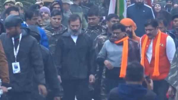 ଆଜି ଜାମ୍ମୁ କାଶ୍ମୀରର କାଠୁଆରେ 'ଭାରତ ଯୋଡୋ' ଯାତ୍ରା ଆରମ୍ଭ, ପ୍ରଥମ ଥର ଜ୍ୟାକେଟ୍ ପିନ୍ଧିଥିବାର ନଜର ଆସିଲେ ରାହୁଲ ଗାନ୍ଧୀ