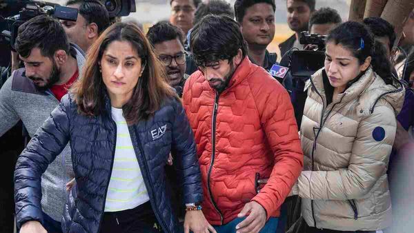 IAO ପାଖରେ ବ୍ରିଜ ଭୂଷଣଙ୍କ ନାମରେ ଲିଖିତ ଅଭିଯୋଗ ଦେଲେ କୁସ୍ତିଯୁଦ୍ଧା