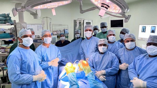 ଓଡ଼ିଶାରେ ପ୍ରଥମ: ଏମ୍ସରେ ପଙ୍ଗୁ ପ୍ରାୟ ରୋଗୀଙ୍କ ଦୁଇ ଆଣ୍ଠୁ ଓ ଦୁଇ ହିପ୍‌ର ସଫଳ ପ୍ରତିରୋପଣ