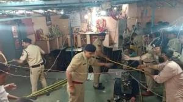 ରାମ ନବମୀ ପୂଜା ବେଳେ ଅଘଟଣ, ଧସିଗଲା ମନ୍ଦିରର କୂଅ, ଖସି ପଡ଼ିଲେ 50 ଶ୍ରଦ୍ଧାଳୁ