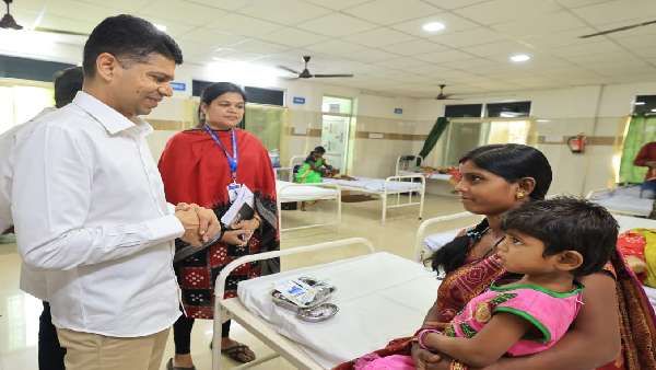 ସୁନ୍ଦରଗଡ଼ ଗସ୍ତରେ ଯାଇ ସ୍କୁଲ, କଲେଜ୍, ମିଶନ ଶକ୍ତି କାଫେ ବୁଲି ଦେଖିଲେ 5-ଟି ସଚିବ