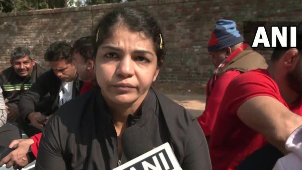 ରେସଲରଙ୍କ ସହ ଆଲୋଚନା କରିବେ କେନ୍ଦ୍ର କ୍ରୀଡ଼ା ମନ୍ତ୍ରୀ, ସାକ୍ଷୀ ମଲ୍ଲିକ ରଖିଲେ ଏପରି ସର୍ତ