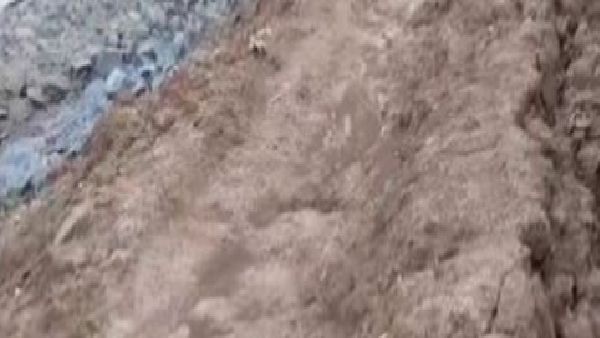 15 ଦିନରେ ଧସିଗଲା କୋଟିଏ ଟଙ୍କାର ନଦୀବନ୍ଧ, ଆତଙ୍କିତ ଅବସ୍ଥାରେ ବୈତରଣୀ କୂଳ ଲୋକ