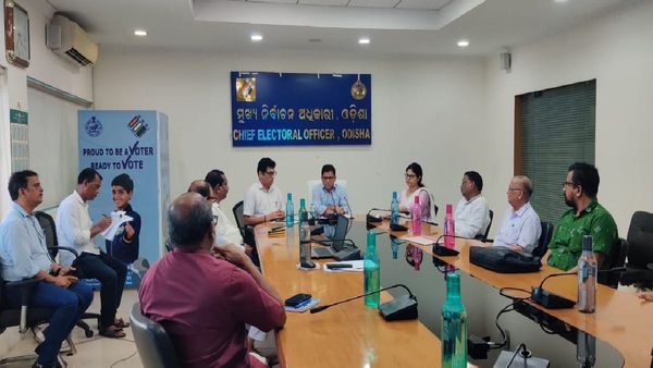 ତ୍ରୁଟିଶୂନ୍ୟ ଭୋଟର ତାଲିକା ପାଇଁ ସର୍ବଦଳୀୟ ବୈଠକ