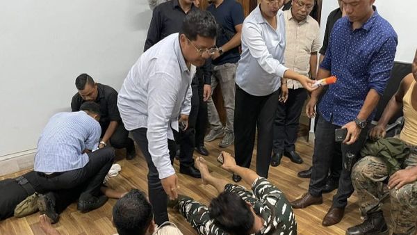 ଶୀତକାଳୀନ ରାଜଧାନୀର ଦାବି ନେଇ ମେଘାଳୟ ମୁଖ୍ୟମନ୍ତ୍ରୀଙ୍କ କାର୍ଯ୍ୟାଳୟରେ ହଙ୍ଗାମା, 5 ସୁରକ୍ଷା କର୍ମୀ ଆହତ