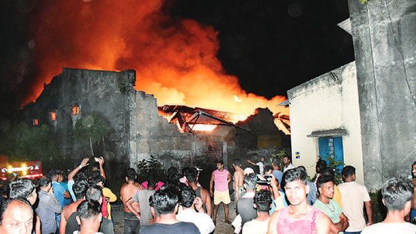 ଭୁବନେଶ୍ୱର ମଞ୍ଚେଶ୍ୱରରେ ସରକାରୀ ଔଷଧ ଗୋଦାମରେ ନିଆଁ