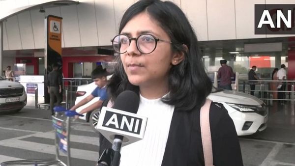 'ମୁଁ ମଣିପୁର ଯାଉଛି, ମୋତେ ଅଟକା ନଯାଉ...', ଦିଲ୍ଲୀ ମହିଳା ଆୟୋଗର ମୁଖ୍ୟ ସ୍ୱାତୀ ମାଲିୱାଲ