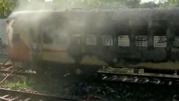 Madurai Train Fire: ଲକ୍ଷ୍ନୌ ରୁ ରାମେଶ୍ୱରମ୍ ଯାଉଥିବା ଟ୍ରେନରେ ଭୟଙ୍କର ଅଗ୍ନିକାଣ୍ଡ, 8 ଜଣ ଜୀବନ୍ତ ଦଗ୍ଧ