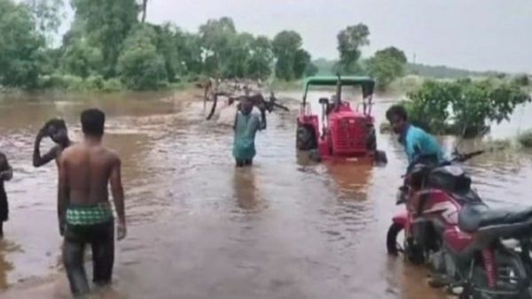 ଫୁଲୁଛି ରଣନଈ : ବାଙ୍କୀର ହେକ୍ଟର ହେକ୍ଟର ଚାଷ ଜମିରେ ବନ୍ୟାଜଳ ପ୍ରବାହିତ