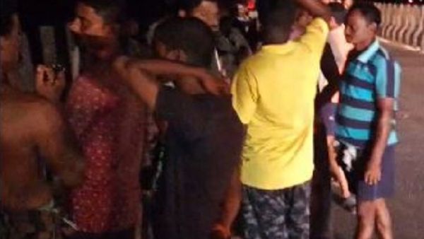 କୁନି ଝିଅକୁ ଧରି ନଦୀକୁ ଡେଇଁଲେ ବାପା