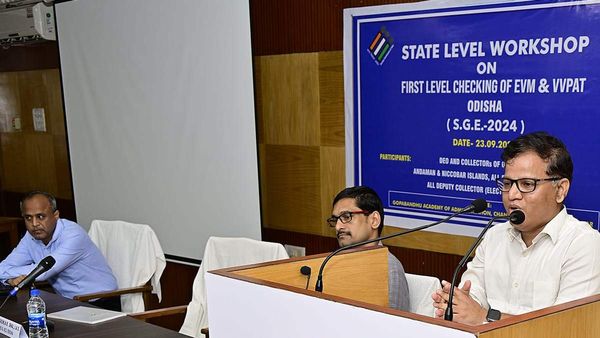 ଇଭିଏମ୍‌ର ପ୍ରଥମ ପର୍ଯ୍ୟାୟ ତନଖି କାର୍ଯ୍ୟ ସଂପର୍କରେ ଦିନିକିଆ କର୍ମଶାଳା ଅନୁଷ୍ଠିତ