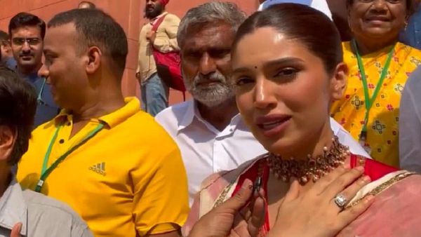 ନୂଆ ସଂସଦରେ ସେଲିବ୍ରିଟିଙ୍କ ଭିଡ, ଜାଣନ୍ତୁ ମହିଳା ସଂରକ୍ଷଣ ବିଲକୁ ନେଇ କ'ଣ କହିଲେ ଶେହାନାଜ