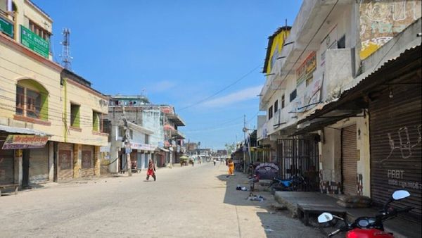 ଗଣେଶ ବିସର୍ଜନ ବେଳେ ହିଂସା, ଏହି ଦେଶରେ ପ୍ରତିବାଦ ପରେ ଲାଗିଲା କର୍ଫ୍ୟୁ