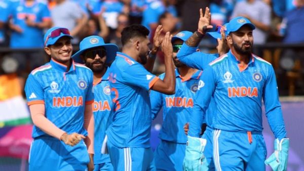 IND vs NZ: ଖରାପ ଫିଲ୍ଡିଂ ନେଇ ରାଗିଲେ ରୋହିତ ଶର୍ମା, କୋହଲି ବି ବିଶ୍ୱାସ କରିପାରିଲେନି