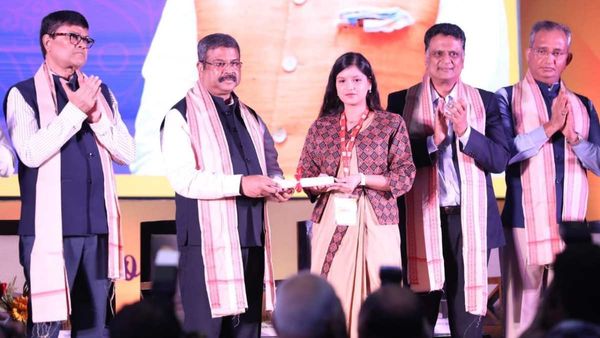 ‘କୌଶଳ ଦୀକ୍ଷାନ୍ତ ସମାରୋହ-୨୦୨୩’; ୧୦.୬୦ ଲକ୍ଷ ଛାତ୍ରଛାତ୍ରୀଙ୍କୁ ଦକ୍ଷତା ସାର୍ଟିଫିକେଟ୍ ପ୍ରଦାନ