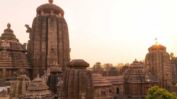 ଉପାସରେ ପ୍ରଭୁ ଲିଙ୍ଗରାଜ