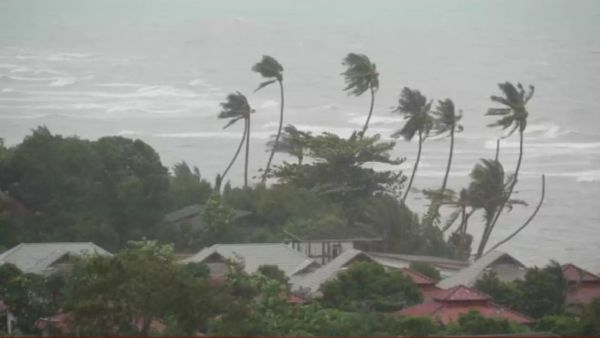 Cyclone Tej Updates: ପ୍ରବଳ ବେଗରେ ଗତି କରୁଛି ବାତ୍ୟା ତେଜ୍, ଭାରତର ଏହି ରାଜ୍ୟରେ ପଡିବ ପ୍ରଭାବ