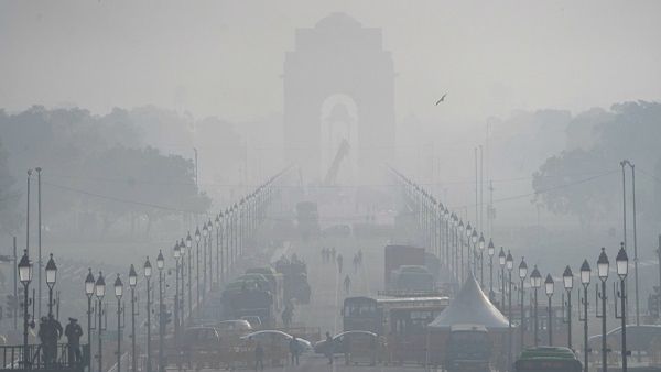 Delhi Air Pollution: ଦିଲ୍ଲୀ-ନୋଏଡାରେ ବଢିଲା ବାୟୁ ପ୍ରଦୁଷଣ, ୨୮୬ ସ୍ତରରେ ପହଞ୍ଚିଲା AQI